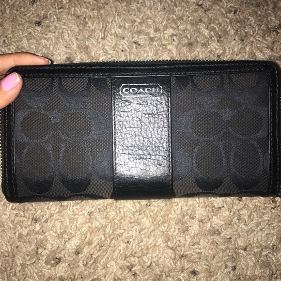 Coach Handbags - Coach Wallet